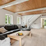 Дом отдыха Pet Friendly In With Kitchen *