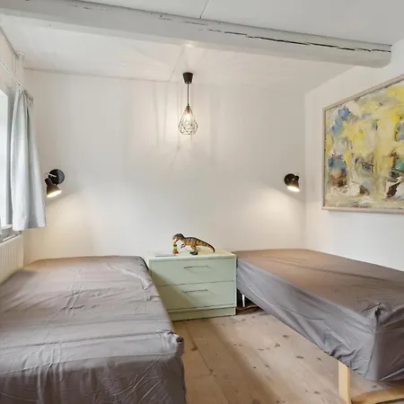 Pet Friendly In With Kitchen Holiday home *