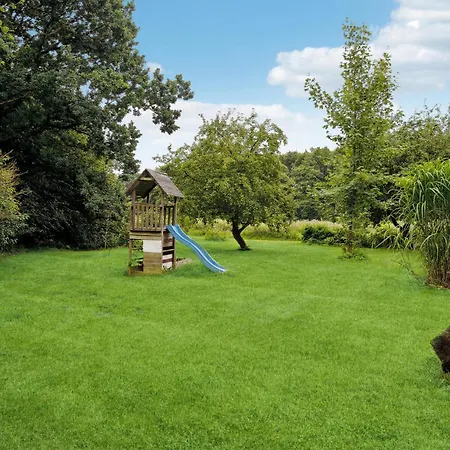 Holiday home Pet Friendly In With Kitchen