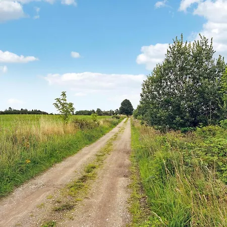 Pet Friendly In With Kitchen Holiday home *