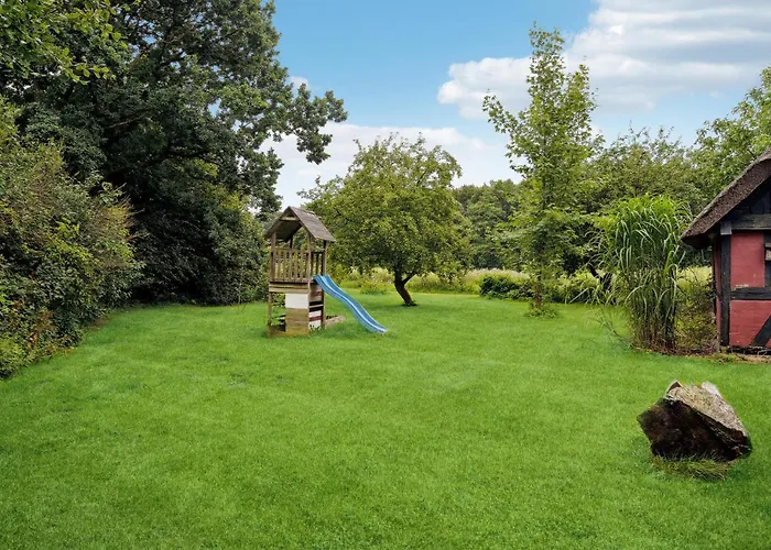 Holiday home Pet Friendly In With Kitchen